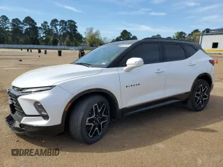 2023 Chevrolet Blazer RS z VIN 3GNKBKRS5PS168410, wystawiony jako Copart lot #49607305 z przebiegiem 30 682 mil mil oraz Szkoda całkowita • Salvage title. Historia ofert i sprzedaży dostępna na DreamBid. Obrazek 1.
