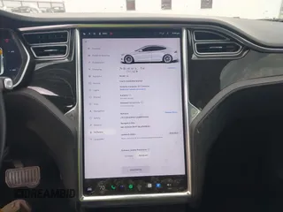 2017 Tesla Model S 100D z VIN 5YJSA1E29HF204797, wystawiony jako IAAI lot #41760296 z przebiegiem 92 587 mil mil oraz . Historia ofert i sprzedaży dostępna na DreamBid. Obrazek 18.