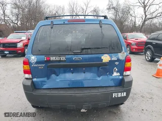 2007 Ford Escape XLT with VIN 1FMYU93117KA12085, listed as a IAAI auction lot 41195171 with 97,706 mi miles. Bid and sale history available at carsss.com. Image 16.