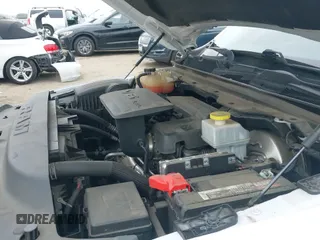 2020 Ram 1500 Big Horn z VIN 1C6RREFG3LN129718, wystawiony jako IAAI lot #42269424 z przebiegiem 97 387 mil mil oraz . Historia ofert i sprzedaży dostępna na DreamBid. Obrazek 20.