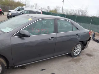 2014 Toyota Camry L with VIN 4T4BF1FK6ER364253, listed as a IAAI auction lot 42011773 with 87,051 mi miles. Bid and sale history available at carsss.com. Image 15.