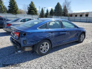 2017 Hyundai Sonata 2.4L with VIN 5NPE24AF7HH528398, listed as a Copart auction lot 53679395 with 104,587 mi miles and Salvage Title. Bid and sale history available at carsss.com. Image 3.