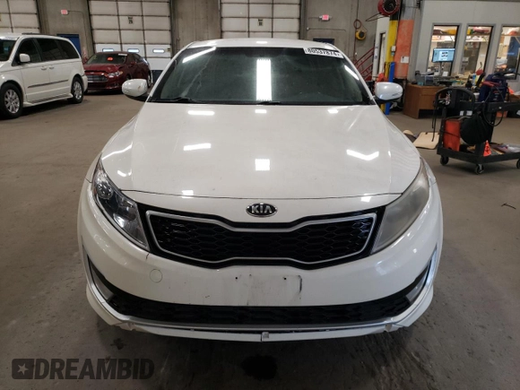 2013 Kia Optima Hybrid LX with VIN KNAGM4ADXD5050468, listed as a Copart auction lot 80537874 with 132,895 mi miles and Clean Title. Bid and sale history available at carsss.com. Image 5.