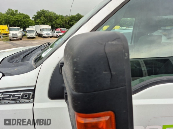 2016 Ford F-250 Lariat with VIN 1FT7W2B62GEC24197, listed as a IAAI auction lot 42610383 with 259,877 mi miles and . Bid and sale history available at DreamBid. Image 7.