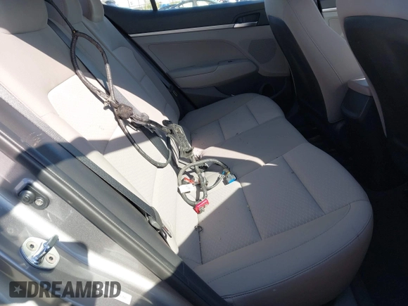 2020 Hyundai Elantra SE z VIN KMHD74LF3LU901845, wystawiony jako IAAI lot #42289742 z przebiegiem 45 673 mil mil oraz . Historia ofert i sprzedaży dostępna na DreamBid. Obrazek 8.