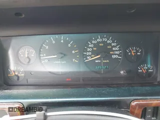 1996 Jeep Grand Cherokee Limited z VIN 1J4GZ78YXTC191527, wystawiony jako IAAI lot #42352616 z przebiegiem 325 927 mil mil oraz . Historia ofert i sprzedaży dostępna na DreamBid. Obrazek 7.