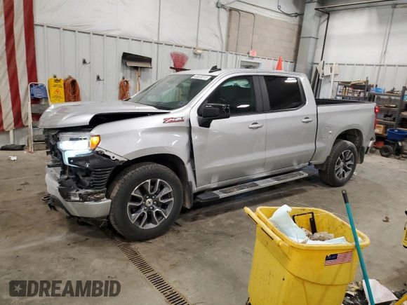 2022 Chevrolet Silverado 1500 RST with VIN 1GCUDEET0NZ504153, listed as a Copart auction lot 43828515 with 39,842 mi miles and Salvage Title. Bid and sale history available at DreamBid. Image 1.