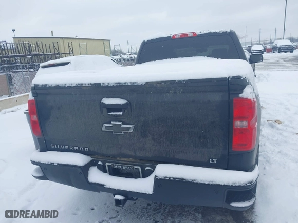 2018 Chevrolet Silverado 1500 LT with VIN 1GCVKRECXJZ116262, listed as a IAAI auction lot 41572273 with 221,864 mi miles. Bid and sale history available at carsss.com. Image 16.