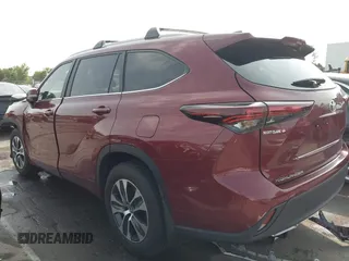 2024 Toyota Highlander LE with VIN 5TDKDRAHXRS548099, listed as a IAAI auction lot 42400552 with Not provided miles and . Bid and sale history available at DreamBid. Image 13.