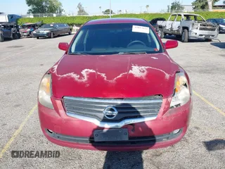 2007 Nissan Altima 2.5 with VIN 1N4AL21E37N412840, listed as a IAAI auction lot 42017823 with 186,584 mi miles. Bid and sale history available at carsss.com. Image 12.