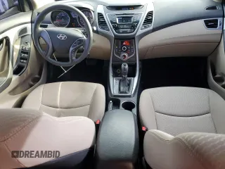2016 Hyundai Elantra SE с VIN KMHDH4AE8GU646039, выставлен на аукционе Copart как лот 57899785 с пробегом 67 447 миль миль и Списание • Salvage title. История ставок и продаж доступна на DreamBid. Изображение 8.