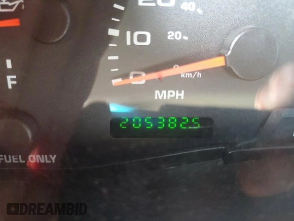 2004 Ford Super Duty F-250 XL with VIN 1FTNW21P14EA23582, listed as a Copart auction lot 62658954 with 205,382 mi miles and Salvage Title. Bid and sale history available at carsss.com. Image 9.