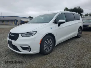 2023 Chrysler Pacifica Hybrid Touring L z VIN 2C4RC1L78PR621970, wystawiony jako Copart lot #58354185 z przebiegiem 38 762 mil mil oraz Szkoda całkowita • Salvage title. Historia ofert i sprzedaży dostępna na DreamBid. Obrazek 1.
