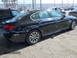 2015 BMW 5 Series 528i с VIN WBA5A5C5XFD514508, выставлен на аукционе IAAI как лот 42666728 с пробегом 122 581 миль миль и . История ставок и продаж доступна на DreamBid. Изображение 4.