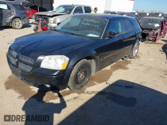 2005 Dodge Magnum SE with VIN 2D4FV48V55H661046, listed as a IAAI auction lot 41644364 with 125,400 mi miles and . Bid and sale history available at carsss.com. Image 2.