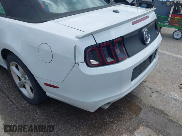 2014 Ford Mustang V6 with VIN 1ZVBP8EM2E5220391, listed as a IAAI auction lot 42160616 with 178,080 mi miles and . Bid and sale history available at DreamBid. Image 6.