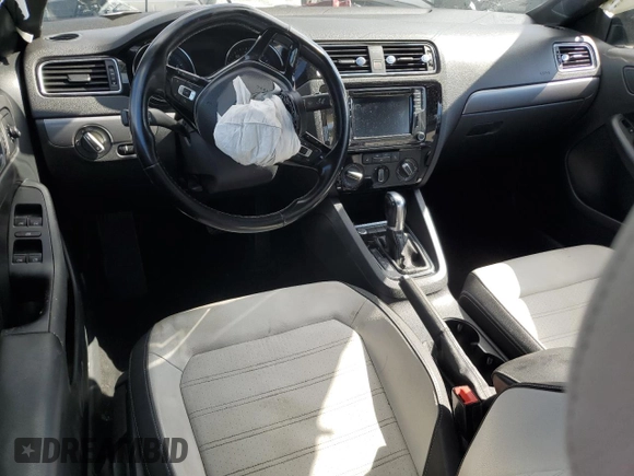 2016 Volkswagen Jetta Sport z VIN 3VWD17AJ9GM303118, wystawiony jako Copart lot #56718485 z przebiegiem 159 110 mil mil oraz Szkoda całkowita • Salvage title. Historia ofert i sprzedaży dostępna na DreamBid. Obrazek 8.
