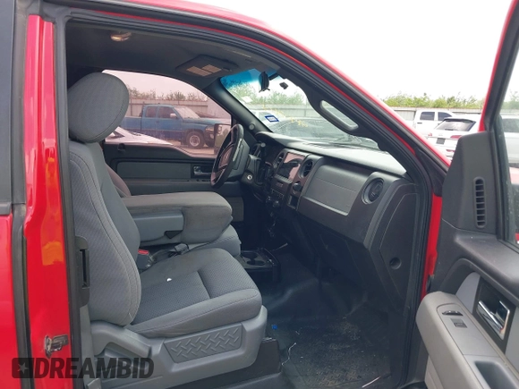 2014 Ford F-150 XL with VIN 1FTEX1CM1EKG04285, listed as a IAAI auction lot 41950621 with 259,722 mi miles. Bid and sale history available at carsss.com. Image 5.
