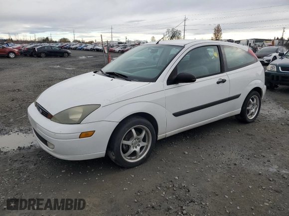 2003 Ford Focus ZX3 with VIN 3FAFP31Z83R182271, listed as a Copart auction lot 82415004 with 211,193 mi miles and Salvage title. Bid and sale history available at DreamBid. Image 1.