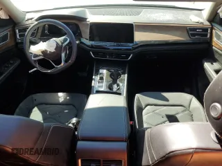 2024 Volkswagen Atlas SE z VIN 1V2JR2CA4RC552640, wystawiony jako Copart lot #48575215 z przebiegiem 9 365 mil mil oraz Nie do naprawy • Non repairable. Historia ofert i sprzedaży dostępna na DreamBid. Obrazek 8.