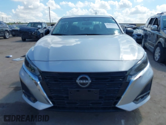 2024 Nissan Altima 2.5 S with VIN 1N4BL4BV7RN342924, listed as a IAAI auction lot 40390882 with 5,186 mi miles. Bid and sale history available at carsss.com. Image 12.