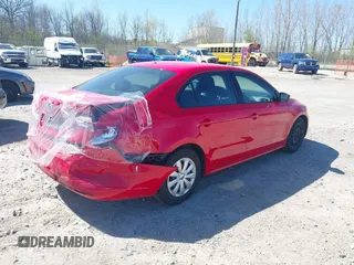 2014 Volkswagen Jetta S z VIN 3VW2K7AJ6EM305345, wystawiony jako IAAI lot #42222726 z przebiegiem 113 350 mil mil oraz . Historia ofert i sprzedaży dostępna na DreamBid. Obrazek 4.
