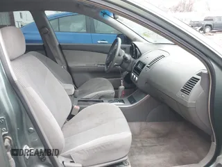 2005 Nissan Altima 3.5 SE with VIN 1N4BL11D55C195435, listed as a IAAI auction lot 41722724 with 182,495 mi miles. Bid and sale history available at carsss.com. Image 5.