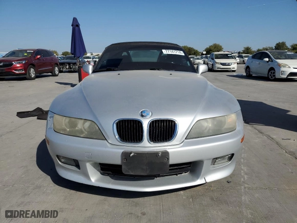 2001 BMW Z3 2.5i with VIN WBACN33431LK45838, listed as a Copart auction lot 77141714 with 113,754 mi miles and Salvage Title. Bid and sale history available at carsss.com. Image 5.