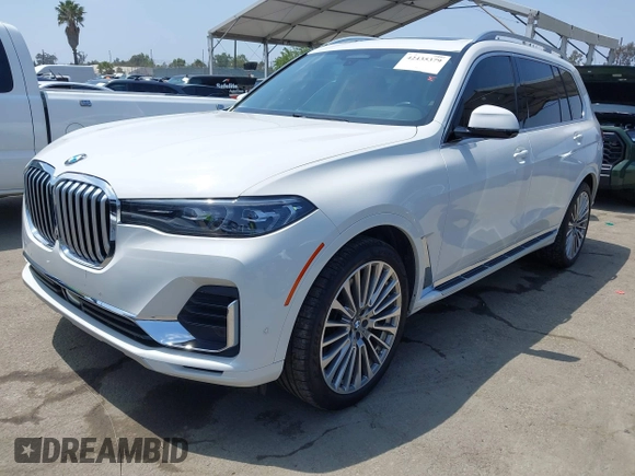 2019 BMW X7 xDrive50i z VIN 5UXCX4C54KLS38649, wystawiony jako IAAI lot #42435379 z przebiegiem 60 905 mil mil oraz . Historia ofert i sprzedaży dostępna na DreamBid. Obrazek 2.