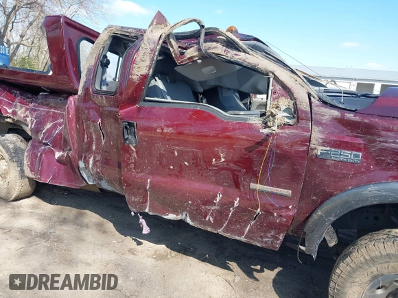 2004 Ford F-250 XL z VIN 1FTNX21P04ED08920, wystawiony jako IAAI lot #42020592 z przebiegiem 160 669 mil mil oraz . Historia ofert i sprzedaży dostępna na DreamBid. Obrazek 14.