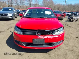 2013 Volkswagen Jetta Sedan SE with VIN 3VWDP7AJ3DM298802, listed as a IAAI auction lot 41822384 with 134,130 mi miles. Bid and sale history available at carsss.com. Image 12.