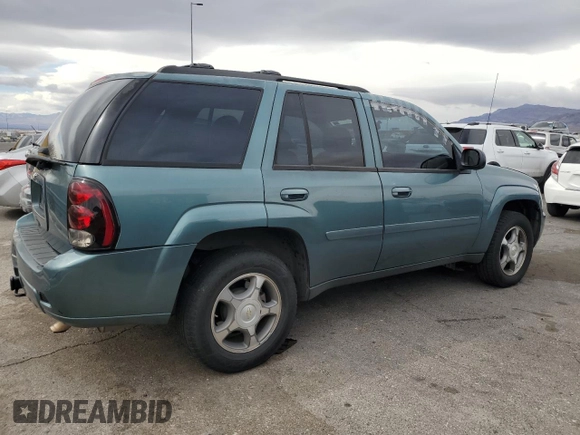 2009 Chevrolet TrailBlazer 1LT with VIN 1GNDS33S092130458, listed as a Copart auction lot 46877675 with 113,885 mi miles and Salvage Title. Bid and sale history available at DreamBid. Image 3.