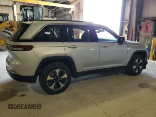 2024 Jeep Grand Cherokee with VIN 1C4RJYB65RC133675, listed as a Copart auction lot 60550065 with 51,137 mi miles and Clean title. Bid and sale history available at DreamBid. Image 3.