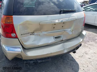 2005 Chrysler Pacifica Touring with VIN 2C4GM68435R386939, listed as a IAAI auction lot 40044825 with 302,984 mi miles. Bid and sale history available at carsss.com. Image 6.