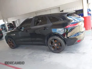 2017 Jaguar F-Pace 35t R-Sport z VIN SADCL2BV7HA063633, wystawiony jako IAAI lot #42561114 z przebiegiem 131 230 mil mil oraz . Historia ofert i sprzedaży dostępna na DreamBid. Obrazek 14.