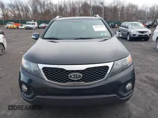 2013 Kia Sorento EX with VIN 5XYKUDA27DG413537, listed as a IAAI auction lot 40991803 with 163,534 mi miles. Bid and sale history available at carsss.com. Image 12.
