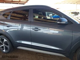 2017 Hyundai Tucson Value with VIN KM8J33A27HU460429, listed as a IAAI auction lot 41681076 with 95,178 mi miles. Bid and sale history available at carsss.com. Image 13.