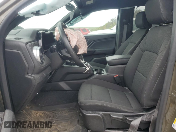 2024 Chevrolet Colorado 4WD LT z VIN 1GCGTCEC5R1108213, wystawiony jako Copart lot #57683765 z przebiegiem 22 022 mil mil oraz Szkoda całkowita • Salvage title. Historia ofert i sprzedaży dostępna na DreamBid. Obrazek 7.