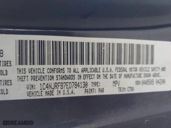 2014 Jeep Patriot Latitude with VIN 1C4NJRFB7ED784130, listed as a IAAI auction lot 41939216 with 141,250 mi miles. Bid and sale history available at carsss.com. Image 9.