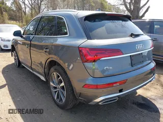 2024 Audi Q5 S line Premium z VIN WA1GAAFY8R2072137, wystawiony jako IAAI lot #41993895 z przebiegiem 28 437 mil mil oraz . Historia ofert i sprzedaży dostępna na DreamBid. Obrazek 3.