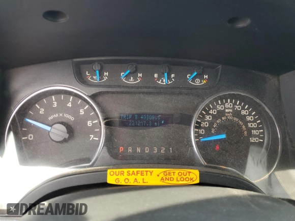2013 Ford F-150 XL with VIN 1FTFX1CF3DKF98526, listed as a Copart auction lot 62521545 with 221,217 mi miles and Clean title. Bid and sale history available at DreamBid. Image 9.