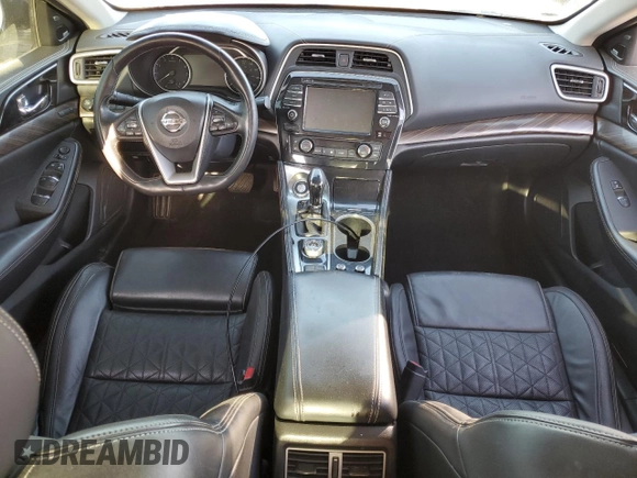 2017 Nissan Maxima SR z VIN 1N4AA6AP2HC384900, wystawiony jako Copart lot #52674365 z przebiegiem Nie podano mil oraz Szkoda całkowita • Salvage title. Historia ofert i sprzedaży dostępna na DreamBid. Obrazek 8.