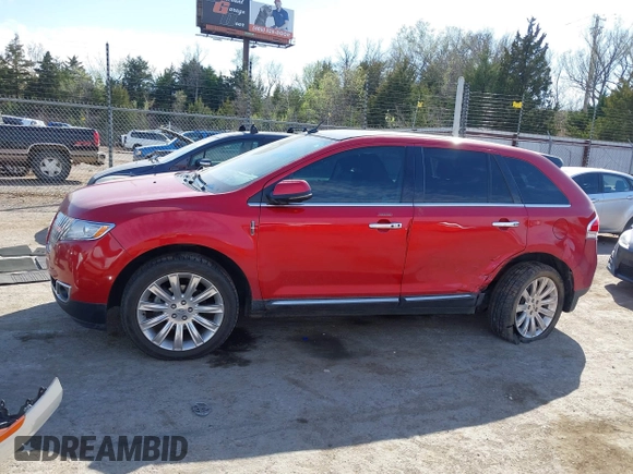 2012 Lincoln MKX with VIN 2LMDJ6JK3CBL06887, listed as a IAAI auction lot 41871768 with 117,421 mi miles. Bid and sale history available at carsss.com. Image 13.