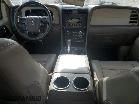 2017 Lincoln Navigator Select z VIN 5LMJJ2HT3HEL08377, wystawiony jako Copart lot #78958064 z przebiegiem 117 470 mil mil oraz Szkoda całkowita • Salvage title. Historia ofert i sprzedaży dostępna na DreamBid. Obrazek 8.