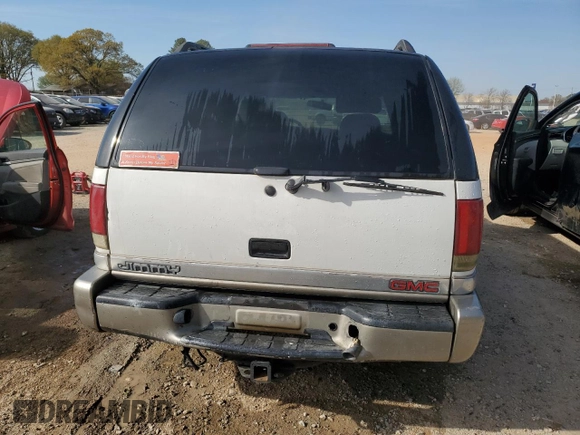 2000 GMC Jimmy Diamond Edition Luxury with VIN 1GKDT13W0Y2131772, listed as a Copart auction lot 50996535 with 256,958 mi miles and Salvage Title. Bid and sale history available at carsss.com. Image 6.