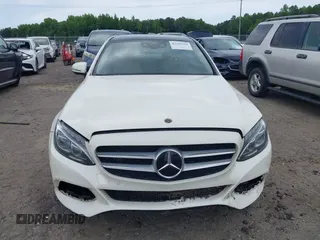 2017 Mercedes-Benz C 300 с VIN 55SWF4JB9HU179554, выставлен на аукционе IAAI как лот 42290729 с пробегом 142 389 миль миль и . История ставок и продаж доступна на DreamBid. Изображение 11.