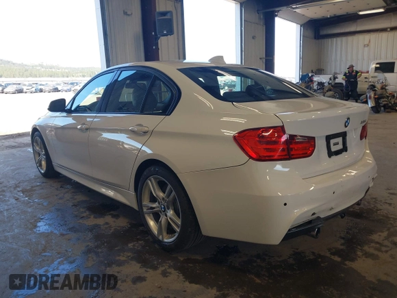 2015 BMW 3 Series 335i z VIN WBA3A9G58FNN73480, wystawiony jako IAAI lot #42116761 z przebiegiem 50 879 mil mil oraz . Historia ofert i sprzedaży dostępna na DreamBid. Obrazek 3.