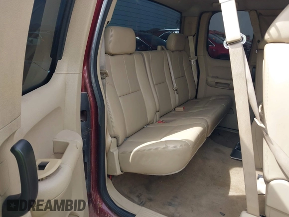 2009 Chevrolet Silverado 1500 with VIN 1GCEC39Y49Z189445, listed as a IAAI auction lot 41933868 with 209,596 mi miles and . Bid and sale history available at DreamBid. Image 8.