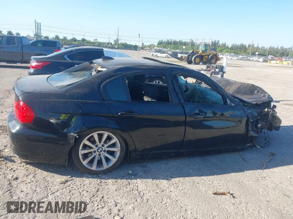 2011 BMW 3 Series 328i xDrive with VIN WBAPK7G51BNN87282, listed as a IAAI auction lot 41836614 with 95,382 mi miles and . Bid and sale history available at carsss.com. Image 13.