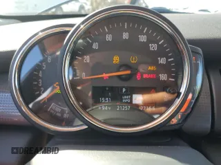 2021 MINI Hardtop Cooper с VIN WMWXR3C08M2N99822, выставлен на аукционе Copart как лот 80380884 с пробегом 21 257 миль миль и Списание • Salvage title. История ставок и продаж доступна на DreamBid. Изображение 9.